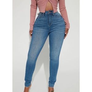 😍 Baddie Stretch Skinny Jeans - Medium Wash 🔥